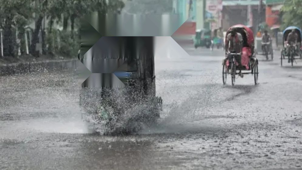 সুস্পষ্ট লঘুচাপের প্রভাবে দেশের বিভিন্ন অঞ্চলে ভারি বৃষ্টির পূর্বাভাস