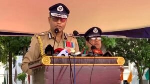 জনগণকে সঙ্গে নিয়ে অপরাধ দমনে মাঠ পর্যায়ের পুলিশ কর্মকর্তাদের নির্দেশ আইজিপির