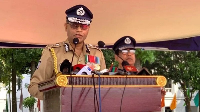 জনগণকে সঙ্গে নিয়ে অপরাধ দমনে মাঠ পর্যায়ের পুলিশ কর্মকর্তাদের নির্দেশ আইজিপির
