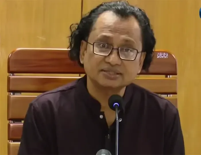 শেখ হাসিনার বক্তব্য আগাম প্রচার করলে আইনি ব্যবস্থা নেবে সরকার: তথ্য উপদেষ্টা