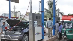 গ্যাস সরবরাহ বাড়লেও রাজধানীর সিএনজি পাম্পে দীর্ঘ ভোগান্তি অব্যাহত