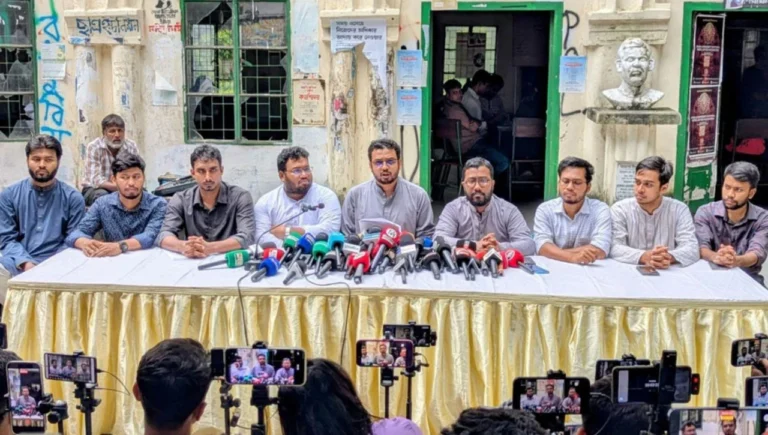 ঢাবি ফজলুল হক হলে শিক্ষার্থী নিরাপত্তা ঘটনায়: প্রভোস্টের পদত্যাগ ও ছাত্রদলের বিচার দাবি ছাত্রশিবিরের