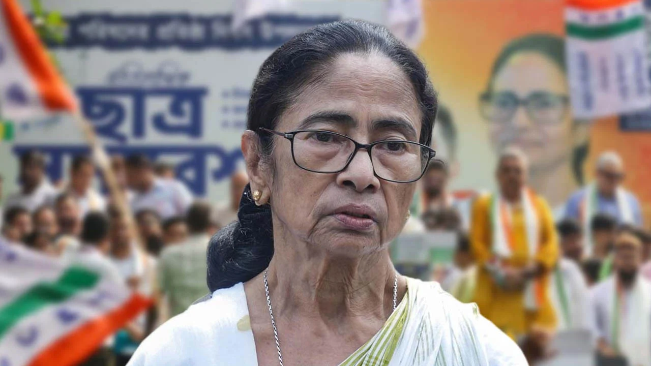 তৃণমূল ছাত্র পরিষদের অনুষ্ঠান ঘিরে মমতা বন্দ্যোপাধ্যায়ের বিরুদ্ধে কলকাতা পুলিশের এফআইআর
