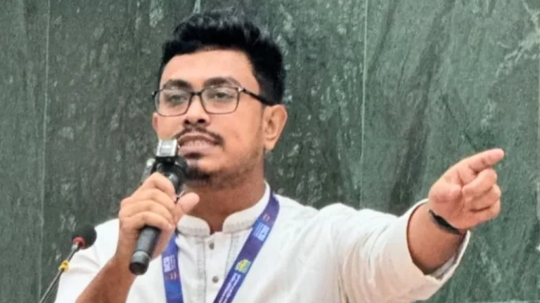 ঢাবি এফএইচ হলে শিক্ষার্থীদের ওপর ছাত্রদলের হামলার অভিযোগ ডাকসু ভিপির