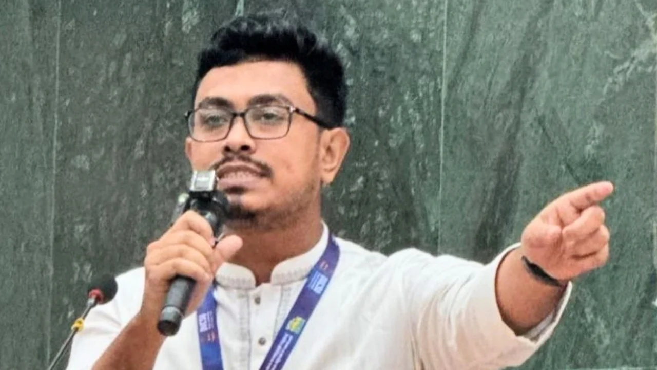 ঢাবি এফএইচ হলে শিক্ষার্থীদের ওপর ছাত্রদলের হামলার অভিযোগ ডাকসু ভিপির