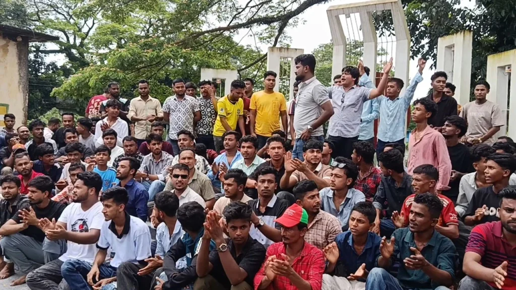 দিরাইয়ে ইউএনও সনজিব সরকারের অপসারণ দাবিতে ছাত্রদলের অবস্থান কর্মসূচি