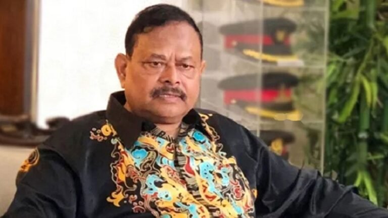 সাবেক সেনাপ্রধান আজিজ আহমেদকে ফেরাতে ইন্টারপোলে রেড নোটিশের আবেদন