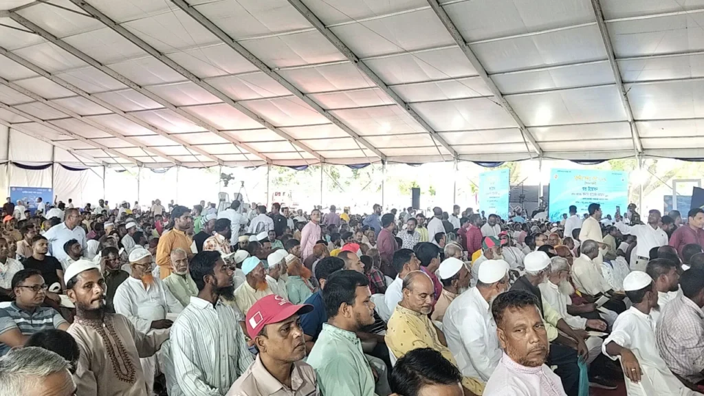 কটিয়াদীতে প্রধানমন্ত্রী তারেক রহমানের সফর ঘিরে উৎসবের আমেজ, মানুষের ঢল