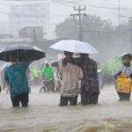 ভারী বর্ষণে আবারও জলাবদ্ধতায় স্থবির চট্টগ্রাম, জনজীবনে চরম ভোগান্তি