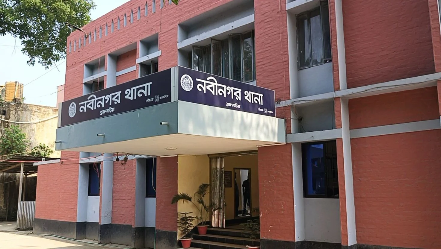 ব্রাহ্মণবাড়িয়ার নবীনগরে ওয়াজ মাহফিলকে কেন্দ্র করে হামলা ও লুটপাটের অভিযোগ