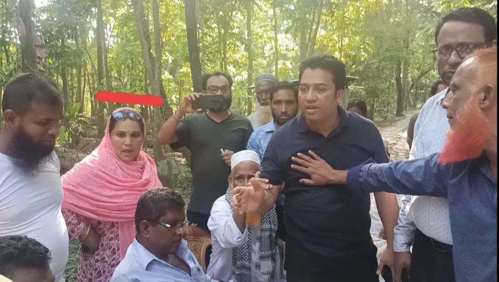 আদালতের প্রভাব খাটিয়ে জমি দখলের অভিযোগ পটুয়াখালীর রেকর্ড কিপারের বিরুদ্ধে