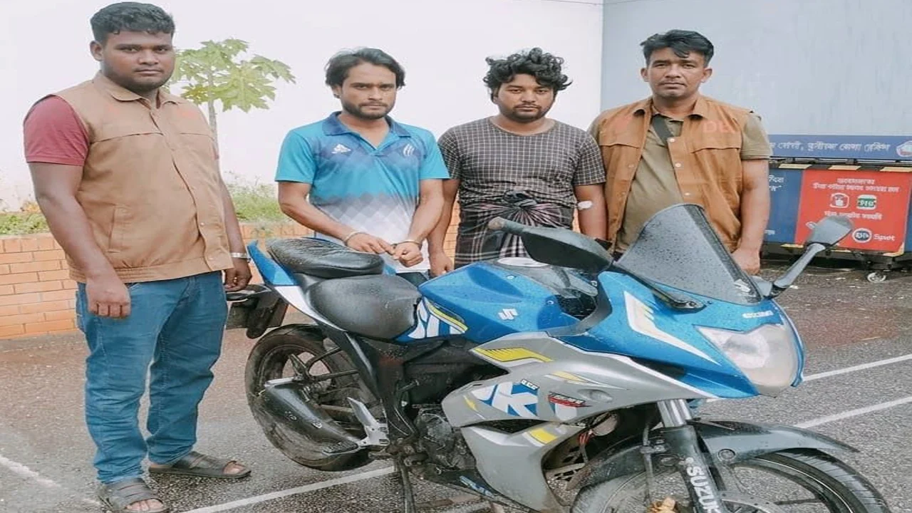 মুন্সীগঞ্জে আন্তঃজেলা চোর চক্রের দুই সদস্য গ্রেপ্তার, মোটরসাইকেল উদ্ধার