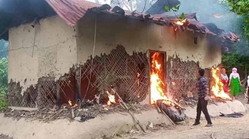 মণিপুরের তামেংলংয়ে সহিংসতা: দুই দিনে ছয়জনের প্রাণহানি