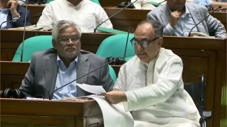 সংসদে ফিরে আবেগাপ্লুত মির্জা আব্বাস: দুই দশক পর ফিরলেন মানুষের মাঝে