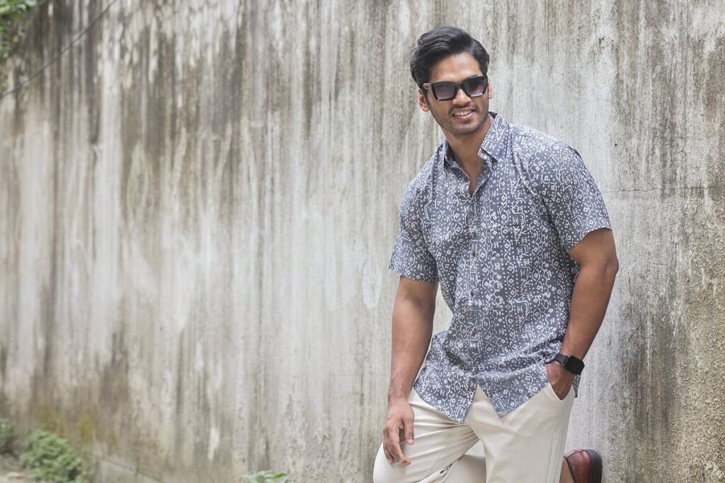 শাড়ির বাইরে টাঙ্গাইলের পুরুষ পোশাকের নীরব ও ক্রমবর্ধমান বাজার