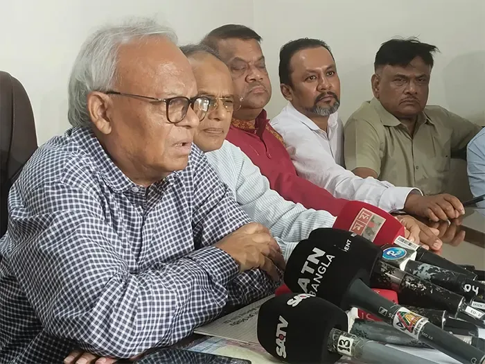সংসদ এড়িয়ে লংমার্চের নামে গণতন্ত্র ধ্বংসের চেষ্টা করছে বিরোধীদল: রিজভী
