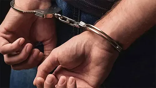 গুলশানে নিষিদ্ধ আওয়ামী লীগের মিছিলে অংশ নেওয়ায় ৩২ জন গ্রেপ্তার