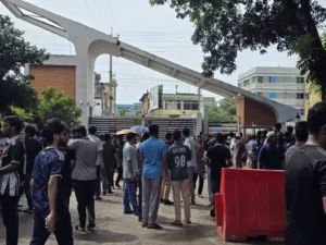 উপাচার্য পরিবর্তনের প্রতিবাদে চুয়েটে কমপ্লিট শাটডাউন