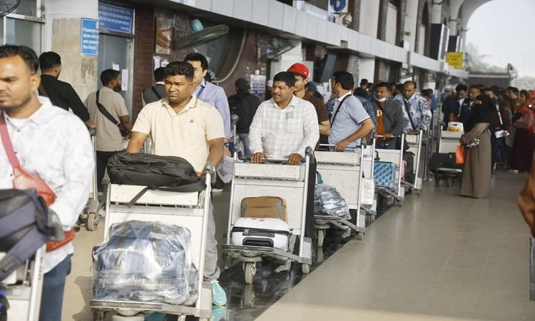 বিদেশগামী কর্মীদের কল্যাণ ফি বাড়িয়ে ৫ হাজার ৫০০ টাকা