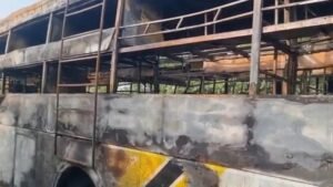 উত্তরপ্রদেশে যাত্রীবাহী স্লিপার বাসে আগুন, ৯ জনের মৃত্যু