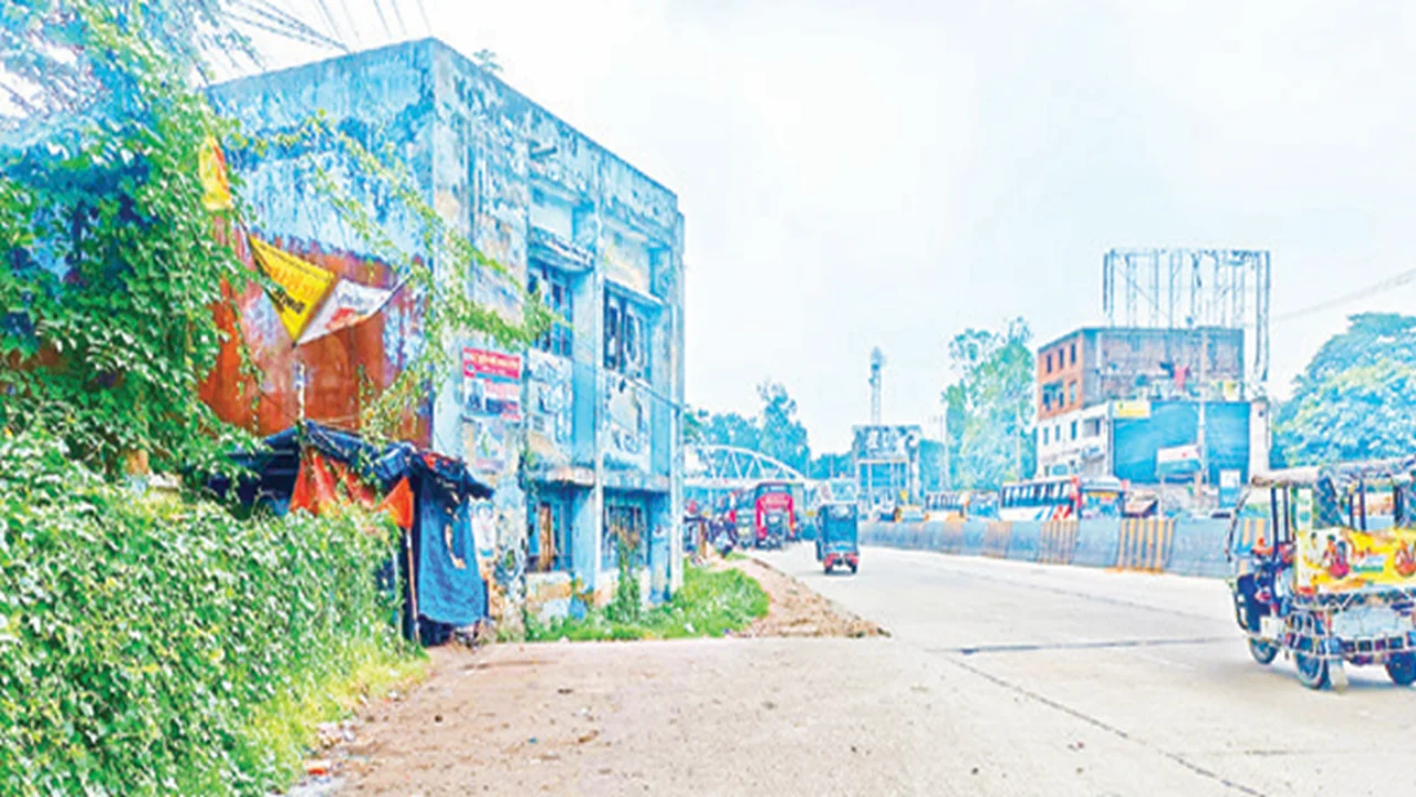 বগুড়ায় বিটিসিএল ভবন: প্রশাসনিক জটিলতায় বাধা মহাসড়ক প্রকল্পের সুফল