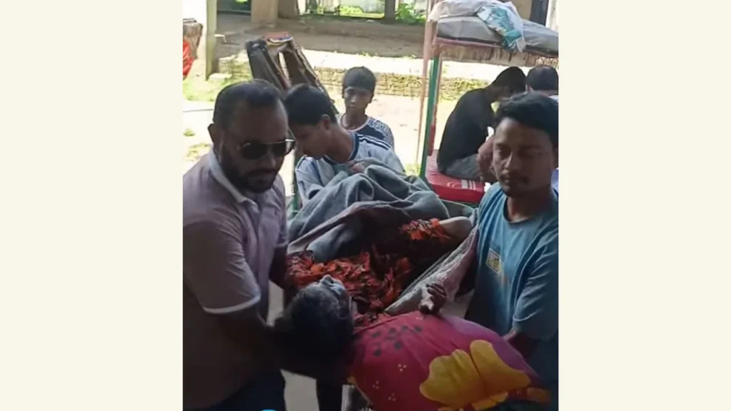 পরিবার থাকা সত্ত্বেও অসহায় বৃদ্ধা ফুলির ঠাঁই হাসপাতালে