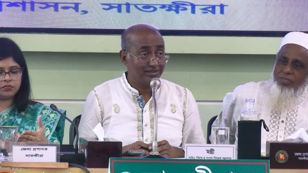 ৫ আগস্টের পর কোনো গায়েবি মামলা হয়নি: সাতক্ষীরায় জানালেন আইনমন্ত্রী