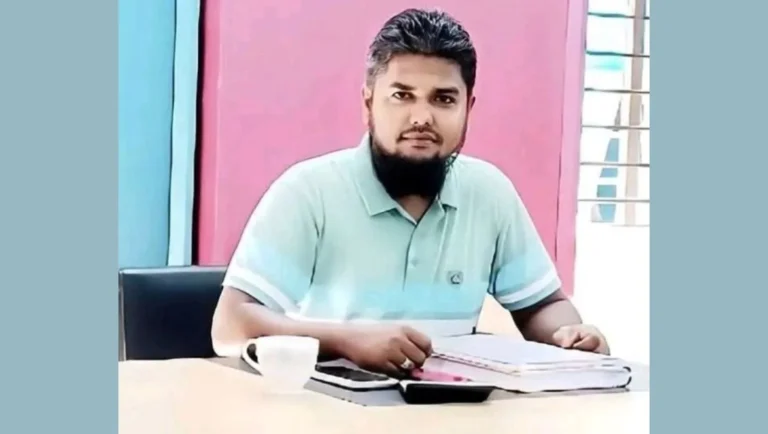 গাইবান্ধায় বাসের ধাক্কায় সাদুল্লাপুর সরকারি কলেজের হিসাবরক্ষক নিহত
