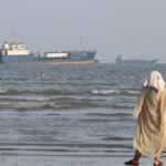তেলের দাম বাড়াতে হরমুজ প্রণালিতে নতুন কৌশলে ইরান