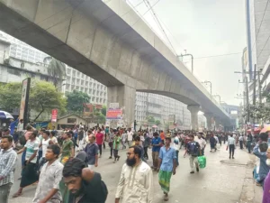 রাজধানীতে অটোরিকশা চালকদের বিক্ষোভ