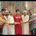 কাতারে কেক কেটে বাংলাদেশ ফ্রেন্ডস ক্লাবের ১২তম বর্ষপূর্তি উদযাপন