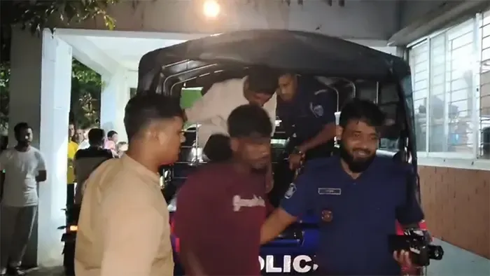 কুমিল্লায় কিশোর গ্যাংবিরোধী অভিযানে আটক ৫১৯