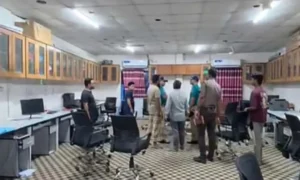 হাজারীবাগে কুরিয়ার সার্ভিসে হামলা, ভাড়া দাবি ইমনের নামে