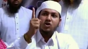 বাবার ভরণপোষণ না দেওয়ার অভিযোগে বিতর্কে তাশরীফ