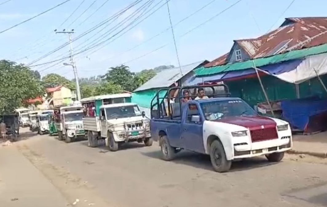 সাজেকে আবার অবরোধ, মাঝপথে আটকা দুই হাজার পর্যটক