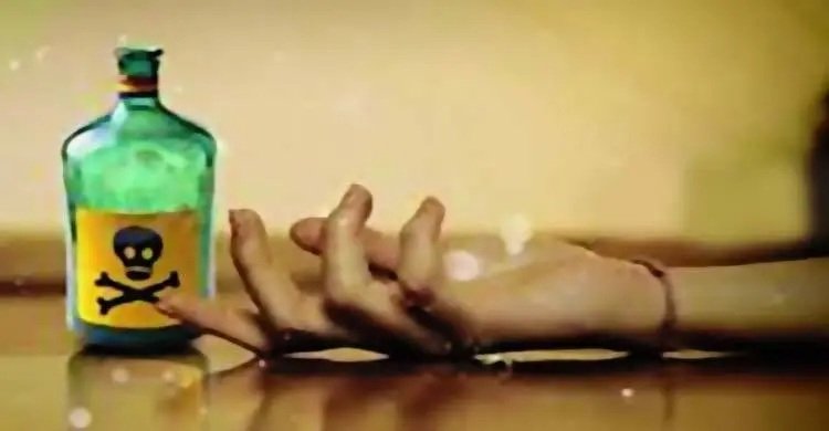 গাইবান্ধায় প্রেমের সম্পর্কে বিচ্ছেদ ও বিষপানে দুই তরুণের মৃত্যু
