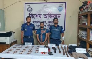 রাউজানে সন্ত্রাসীদের সঙ্গে পুলিশের গোলাগুলি: আহত ১২