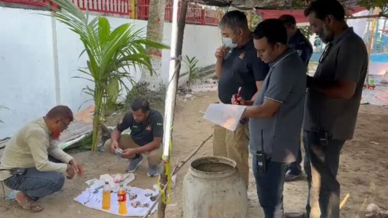 কুষ্টিয়ায় লালন শাহের মাজারে টাইম বোমা ও পেট্রোল উদ্ধার