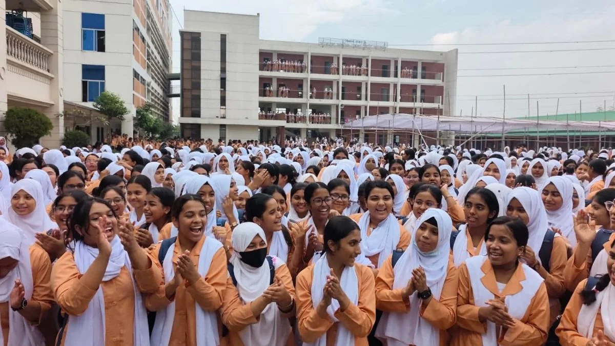 এইচএসসিতে আবারও দেশসেরা নরসিংদীর আব্দুল কাদির মোল্লা সিটি কলেজ