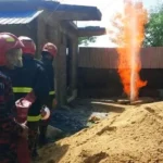 উখিয়ায় নলকূপের পাইপ দিয়ে গ্যাস নিঃসরণ: ১৫ দিন পর্যবেক্ষণের পরিকল্পনা