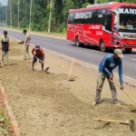 দুর্ঘটনা কমাতে চট্টগ্রাম-কক্সবাজার মহাসড়ক প্রশস্ত করার কাজ চলছে